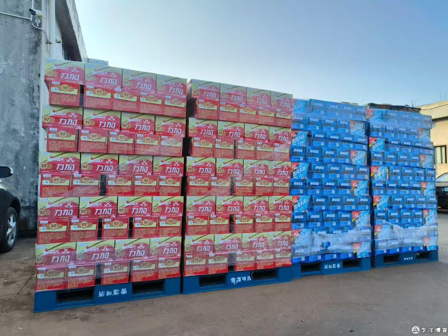 揭阳矿泉水瓶装水饮料批发；揭阳娃哈哈怡宝农夫山泉百岁山批发