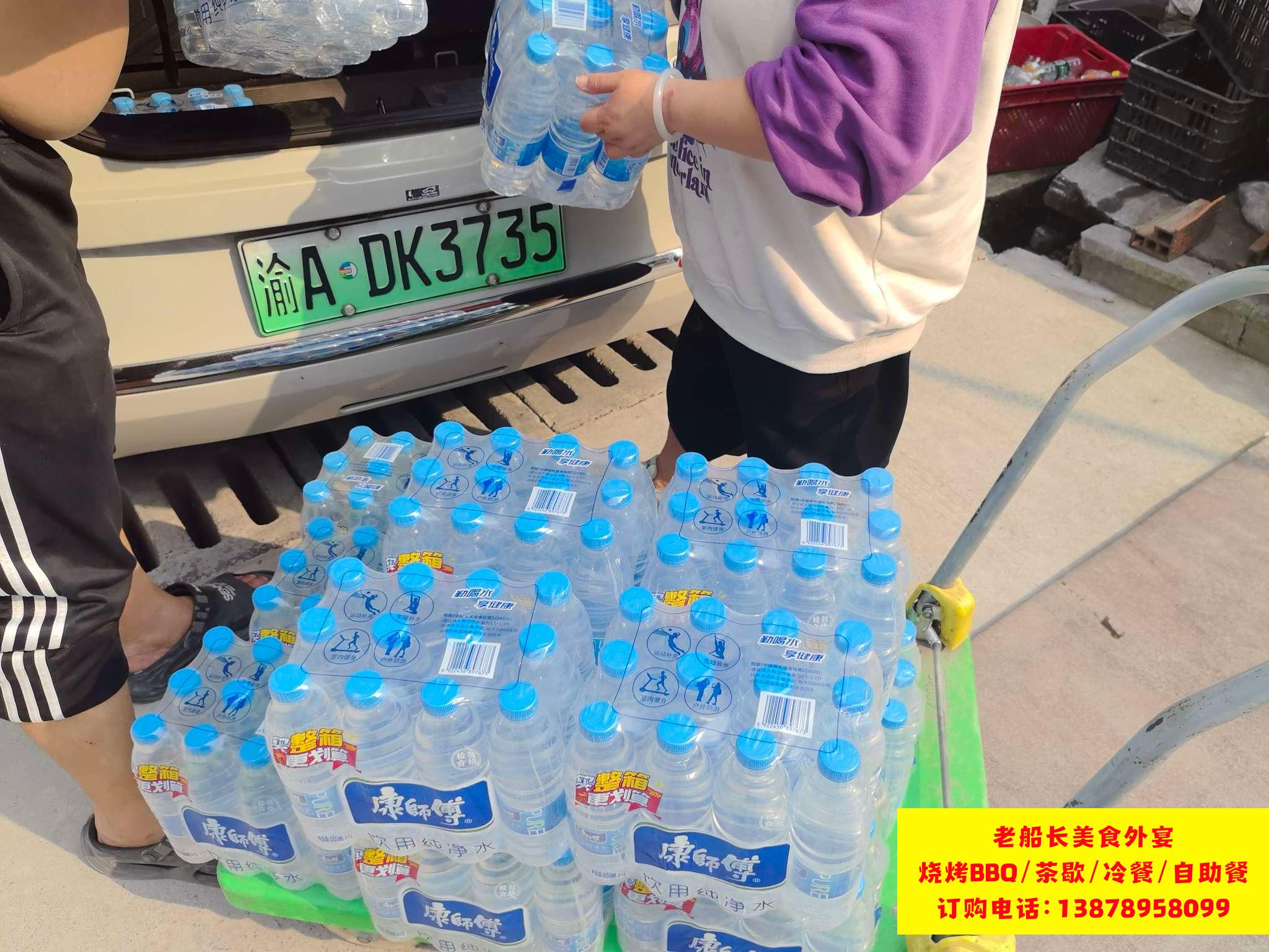 昆明矿泉水瓶装水饮料批发；昆明娃哈哈怡宝农夫山泉百岁山批发